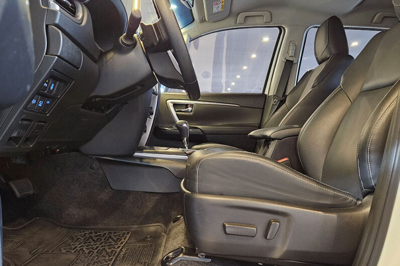 TOYOTA HILUX SW4 2.8 D-4D TURBO DIESEL SRX 4X4 AUTOMÁTICO 2024