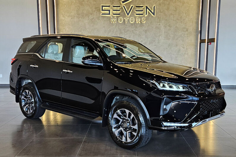 TOYOTA HILUX SW4 2.8 D-4D TURBO DIESEL DIAMOND 7L 4X4 AUTOMÁTICO 2026