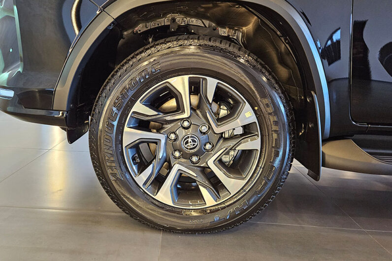 TOYOTA HILUX SW4 2.8 D-4D TURBO DIESEL DIAMOND 7L 4X4 AUTOMÁTICO 2026