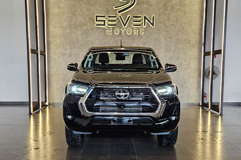 TOYOTA HILUX 2.8 D-4D TURBO DIESEL CD SRX 4X4 AUTOMÁTICO 2026