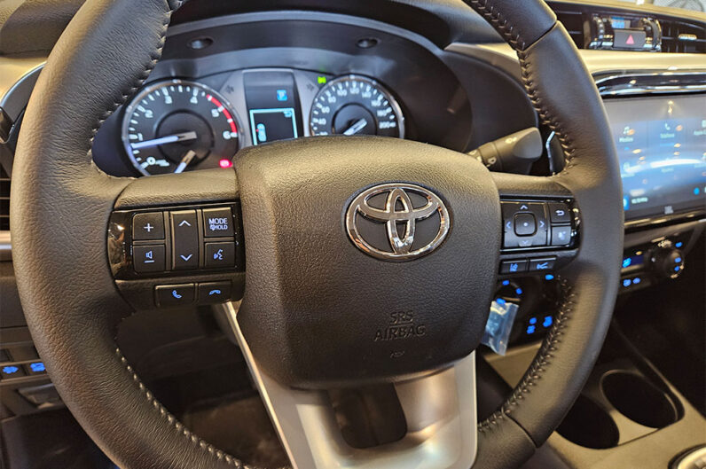 TOYOTA HILUX 2.8 D-4D TURBO DIESEL CD SRX 4X4 AUTOMÁTICO 2026