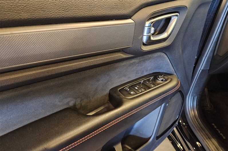 RAM RAMPAGE 2.0 HURRICANE 4 TURBO GASOLINA R/T 4X4 AUTOMÁTICO 2024