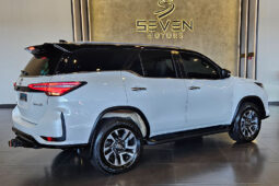 TOYOTA HILUX SW4 2.8 D-4D TURBO DIESEL DIAMOND 7L 4X4 2024