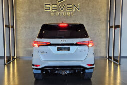 TOYOTA HILUX SW4 2.8 D-4D TURBO DIESEL DIAMOND 7L 4X4 2024