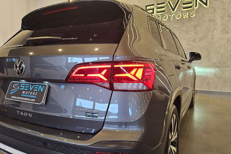 VOLKSWAGEN TAOS 1.4 250 TSI TOTAL FLEX COMFORTLINE AUTOMÁTICO 2023