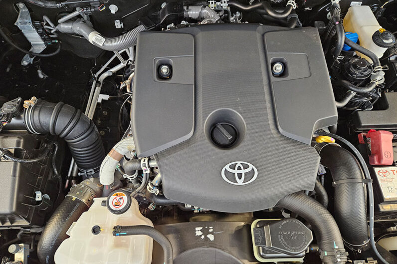 TOYOTA HILUX SW4 2.8 D-4D TURBO DIESEL DIAMOND 7L 4X4 AUTOMÁTICO 2025