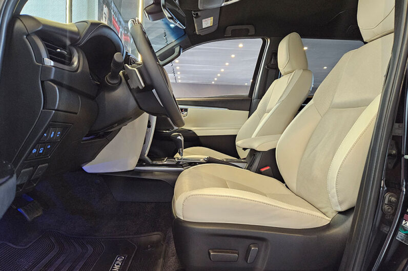 TOYOTA HILUX SW4 2.8 D-4D TURBO DIESEL DIAMOND 7L 4X4 AUTOMÁTICO 2025