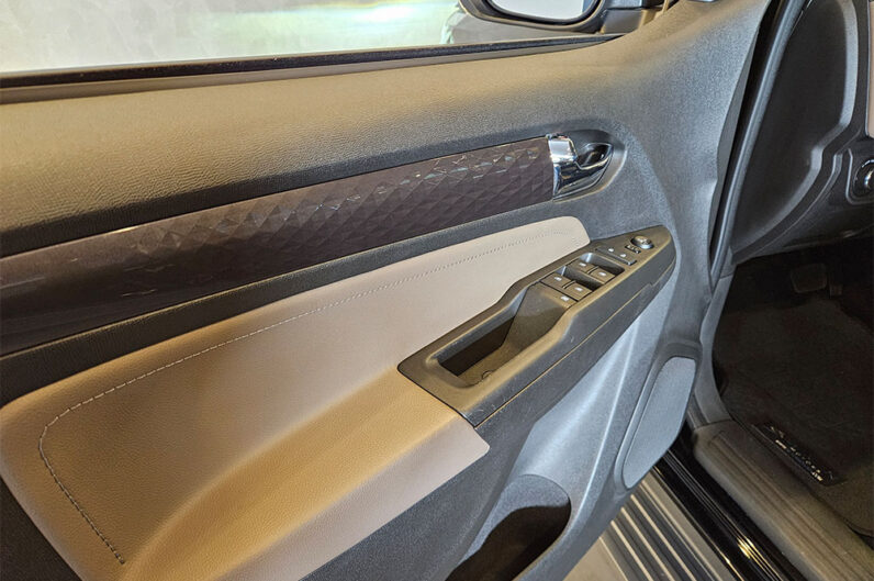 CHEVROLET S10 2.8 16V TURBO DIESEL HIGH COUNTRY CD 4X4 AUTOMÁTICO 2025