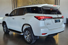 TOYOTA HILUX SW4 2.8 SRX 4X4 7 LUGARES 16V TURBO INTERCOOLER DIESEL 4P AUTOMÁTICO 2020