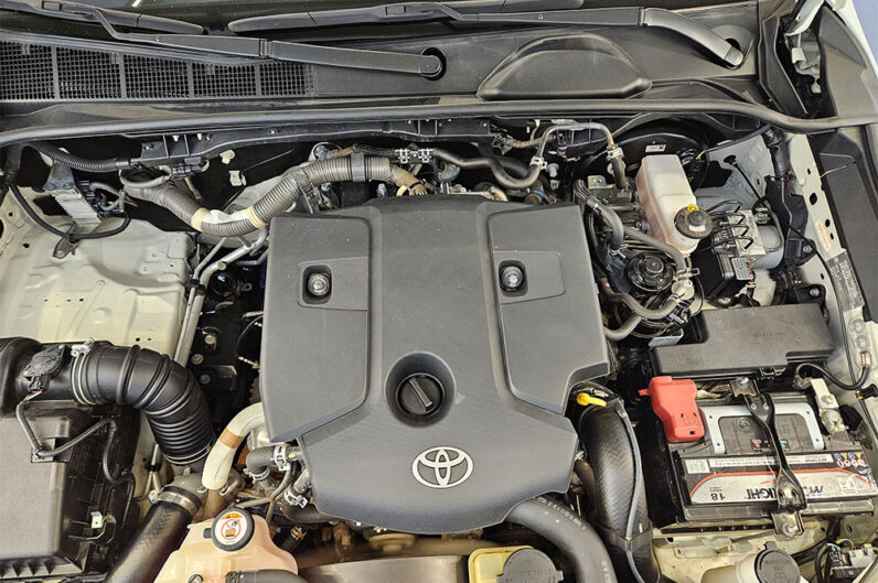 TOYOTA HILUX SW4 2.8 SRX 4X4 7 LUGARES 16V TURBO INTERCOOLER DIESEL 4P AUTOMÁTICO 2020