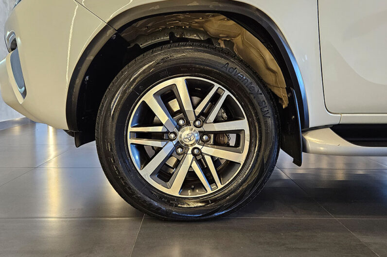 TOYOTA HILUX SW4 2.8 SRX 4X4 7 LUGARES 16V TURBO INTERCOOLER DIESEL 4P AUTOMÁTICO 2020