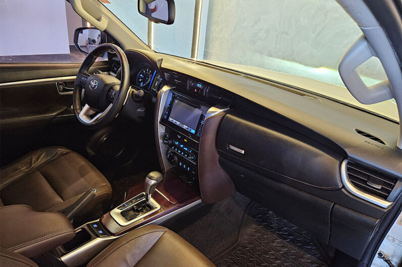 TOYOTA HILUX SW4 2.8 SRX 4X4 7 LUGARES 16V TURBO INTERCOOLER DIESEL 4P AUTOMÁTICO 2020