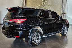 TOYOTA HILUX SW4 2.8 D-4D TURBO DIESEL SRX 7L 4X4 AUTOMÁTICO 2022