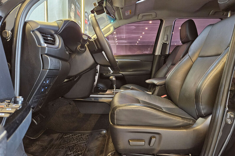 TOYOTA HILUX SW4 2.8 D-4D TURBO DIESEL SRX 7L 4X4 AUTOMÁTICO 2022