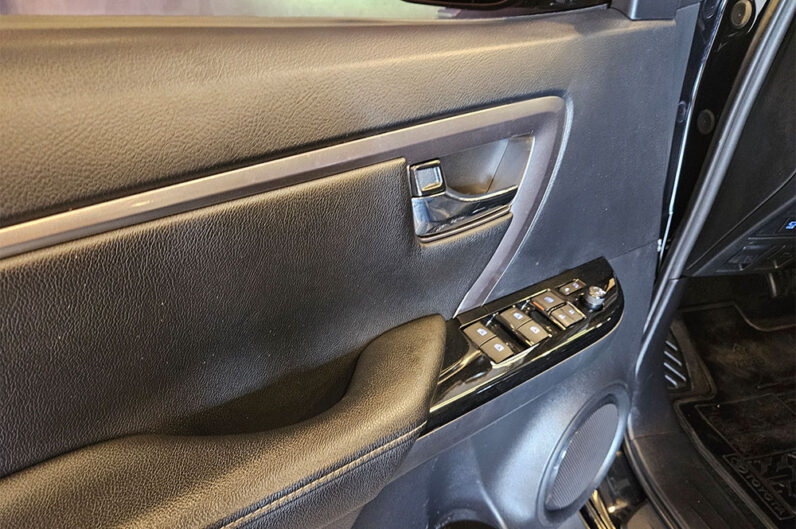 TOYOTA HILUX SW4 2.8 D-4D TURBO DIESEL SRX 7L 4X4 AUTOMÁTICO 2022