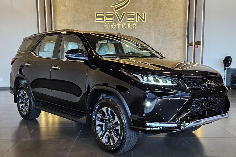 TOYOTA HILUX SW4 2.8 D-4D TURBO DIESEL DIAMOND 7L 4X4 AUTOMÁTICO 2026