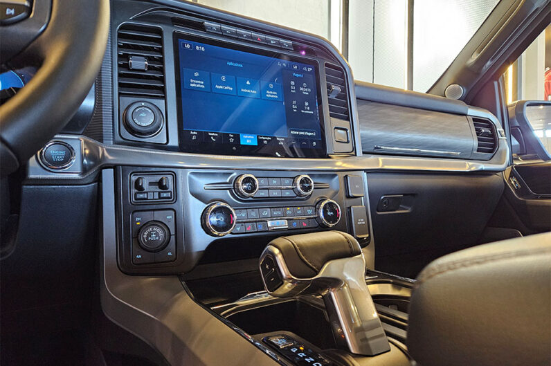 FORD F-150 5.0 V8 GASOLINA CD LARIAT FX4 AUTOMÁTICO 2024