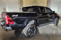 TOYOTA HILUX 2.8 D-4D TURBO DIESEL CD SRX 4X4 AUTOMÁTICO 2025