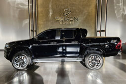 TOYOTA HILUX 2.8 D-4D TURBO DIESEL CD SRX 4X4 AUTOMÁTICO 2025