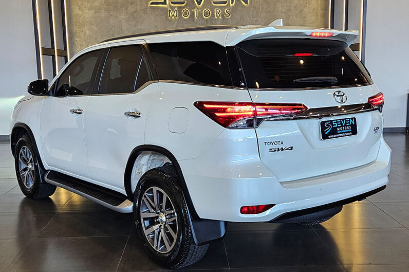 TOYOTA HILUX SW4 2.8 SRX DIAMOND 4X4 7 LUGARES 16V TURBO INTERCOOLER DIESEL 4P AUTOMÁTICO 2019