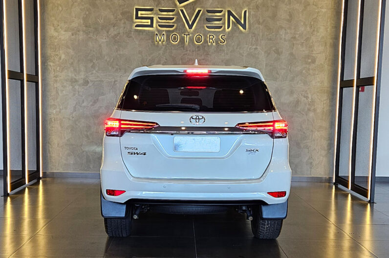 TOYOTA HILUX SW4 2.8 SRX DIAMOND 4X4 7 LUGARES 16V TURBO INTERCOOLER DIESEL 4P AUTOMÁTICO 2019
