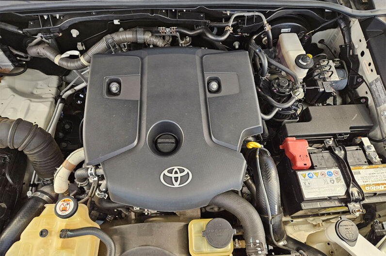 TOYOTA HILUX SW4 2.8 SRX DIAMOND 4X4 7 LUGARES 16V TURBO INTERCOOLER DIESEL 4P AUTOMÁTICO 2019
