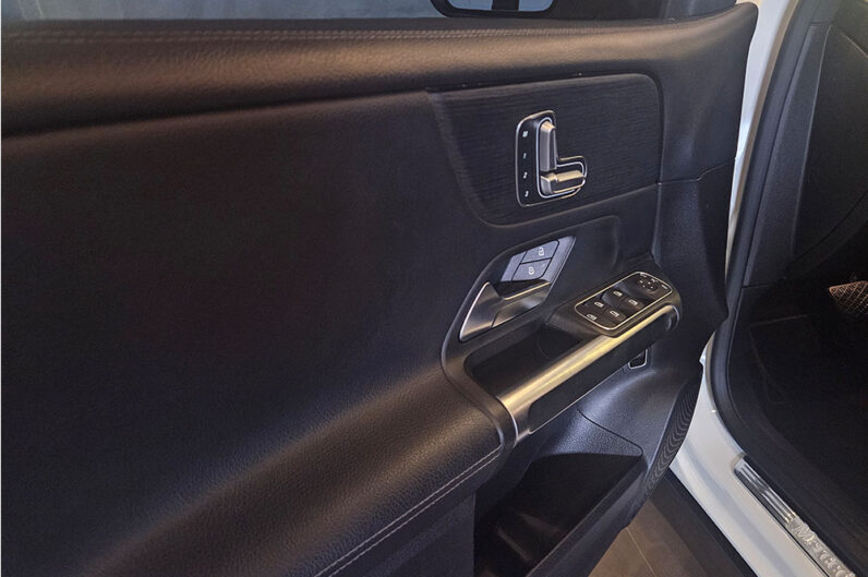MERCEDES-BENZ GLB 200 1.3 CGI GASOLINA PROGRESSIVE 7G-DCT 2021