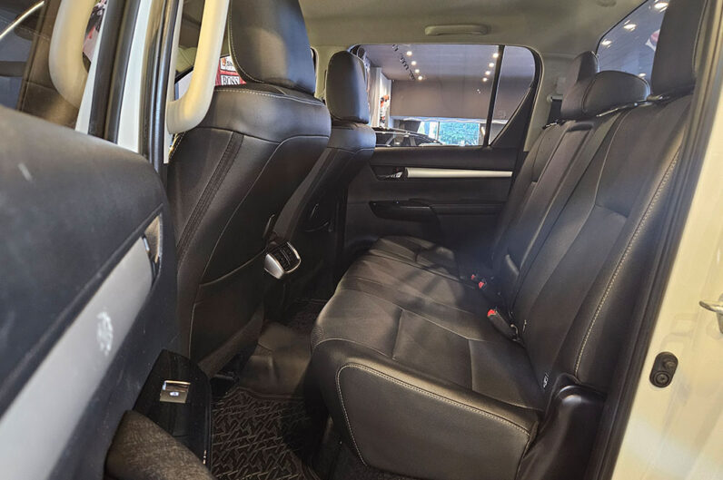 TOYOTA HILUX 2.8 D-4D TURBO DIESEL CD SRX 4X4 AUTOMÁTICO 2022