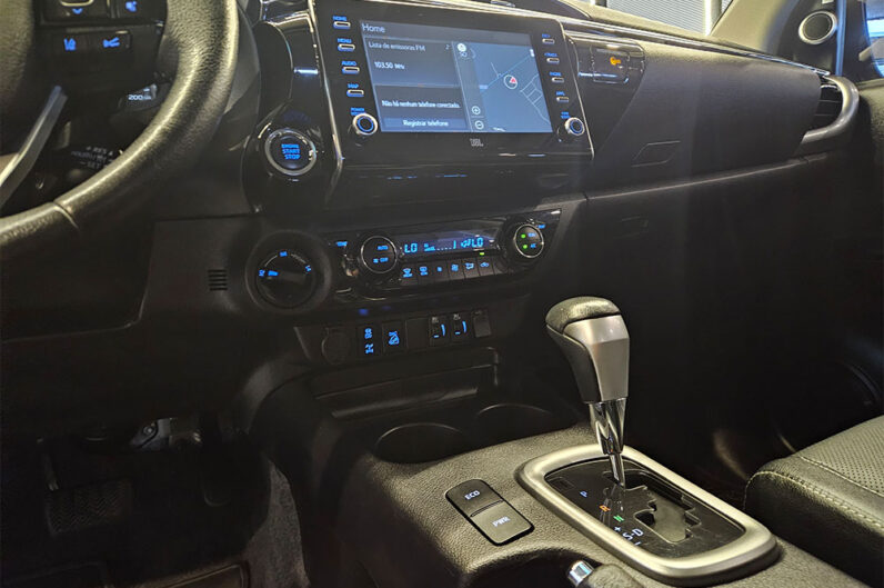 TOYOTA HILUX 2.8 D-4D TURBO DIESEL CD SRX 4X4 AUTOMÁTICO 2022
