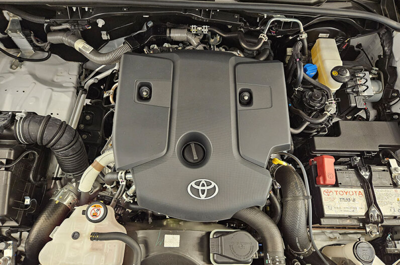 TOYOTA HILUX 2.8 D-4D TURBO DIESEL CD SRX 4X4 AUTOMÁTICO 2025