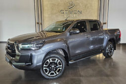 TOYOTA HILUX 2.8 D-4D TURBO DIESEL CD SRX 4X4 AUTOMÁTICO 2025