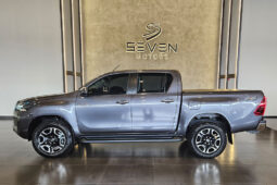 TOYOTA HILUX 2.8 D-4D TURBO DIESEL CD SRX 4X4 AUTOMÁTICO 2025