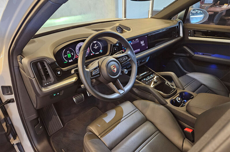 PORSCHE CAYENNE 3.0 V6 S E-HYBRID AWD TIPTRONIC S 2024