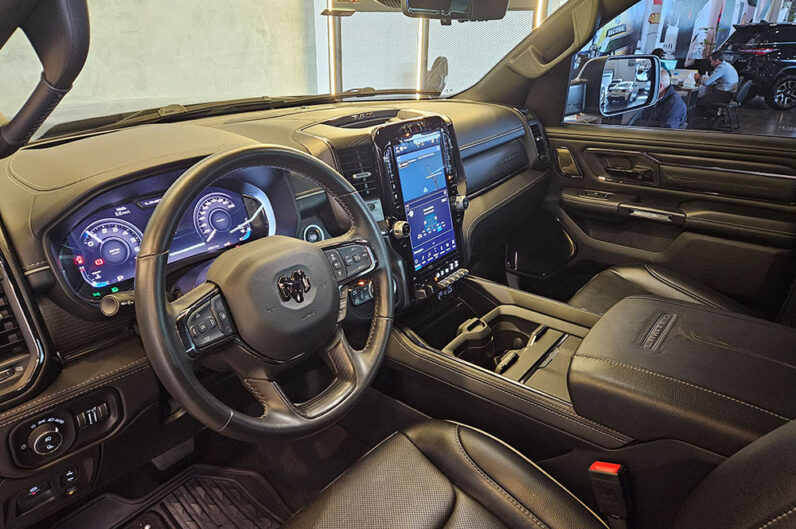 RAM 1500 5.7 V8 GASOLINA LIMITED CD 4X4 AUTOMÁTICO 2024