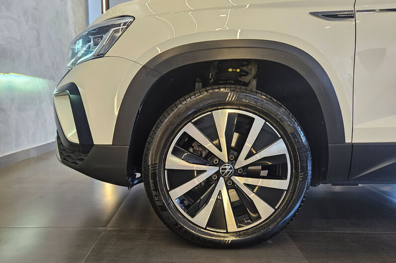 VOLKSWAGEN TAOS 1.4 250 TSI TOTAL FLEX HIGHLINE AUTOMÁTICO 2022