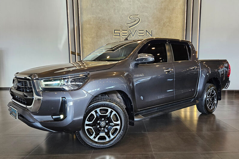 TOYOTA HILUX 2.8 D-4D TURBO DIESEL CD SRX 4X4 AUTOMÁTICO 2023