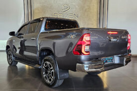 TOYOTA HILUX 2.8 D-4D TURBO DIESEL CD SRX 4X4 AUTOMÁTICO 2023