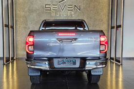 TOYOTA HILUX 2.8 D-4D TURBO DIESEL CD SRX 4X4 AUTOMÁTICO 2023