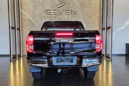 TOYOTA HILUX 2.8 D-4D TURBO DIESEL CD SRX 4X4 AUTOMÁTICO 2023