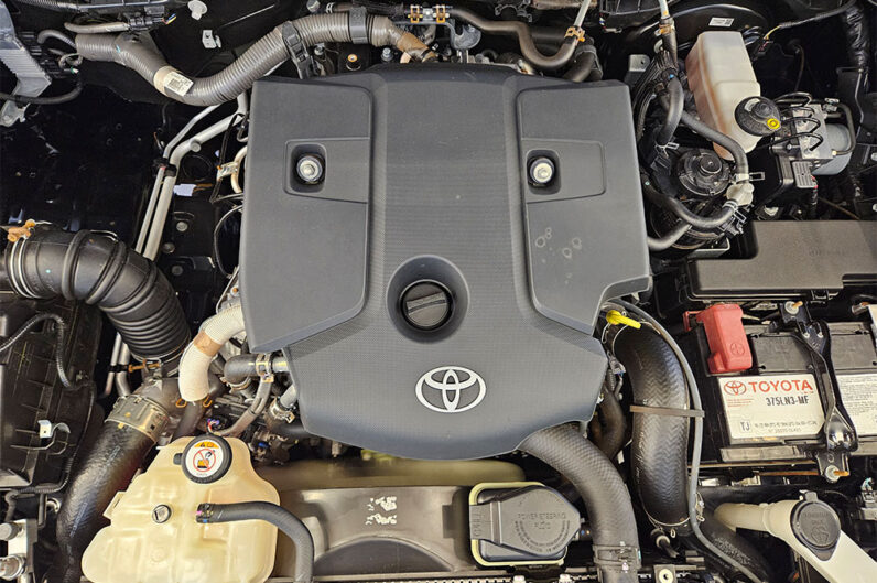 TOYOTA HILUX 2.8 D-4D TURBO DIESEL CD SRX 4X4 AUTOMÁTICO 2023