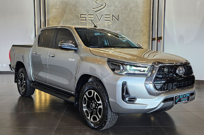 TOYOTA HILUX 2.8 D-4D TURBO DIESEL CD SRV 4X4 AUTOMÁTICO 2024