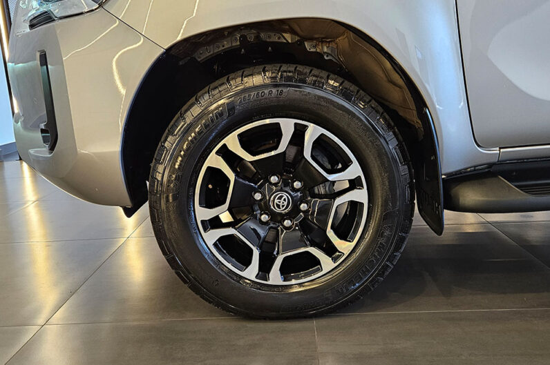 TOYOTA HILUX 2.8 D-4D TURBO DIESEL CD SRV 4X4 AUTOMÁTICO 2024