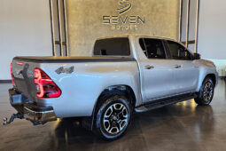 TOYOTA HILUX 2.8 D-4D TURBO DIESEL CD SRV 4X4 AUTOMÁTICO 2024