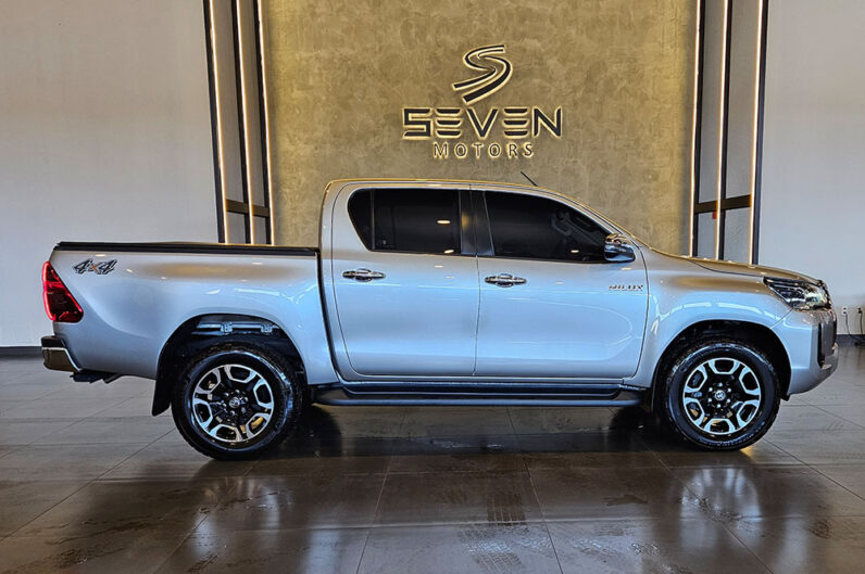 TOYOTA HILUX 2.8 D-4D TURBO DIESEL CD SRV 4X4 AUTOMÁTICO 2024
