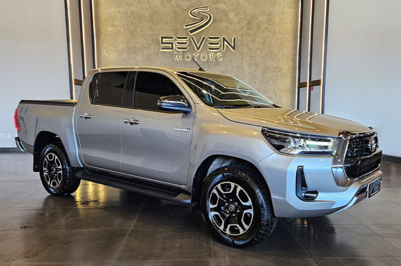 TOYOTA HILUX 2.8 D-4D TURBO DIESEL CD SRV 4X4 AUTOMÁTICO 2024