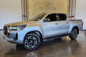 TOYOTA HILUX 2.8 D-4D TURBO DIESEL CD SRV 4X4 AUTOMÁTICO 2024