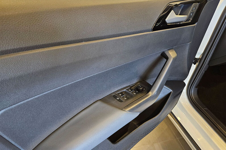 VOLKSWAGEN NIVUS 1.0 200 TSI TOTAL FLEX HIGHLINE AUTOMÁTICO 2022