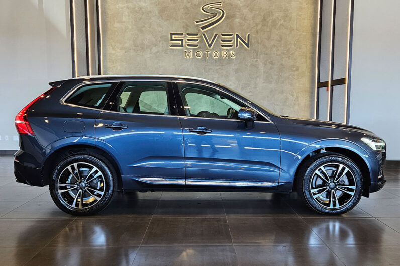 VOLVO XC60 2.0 T8 HYBRID MOMENTUM AWD GEARTRONIC 2021