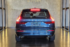 VOLVO XC60 2.0 T8 HYBRID MOMENTUM AWD GEARTRONIC 2021