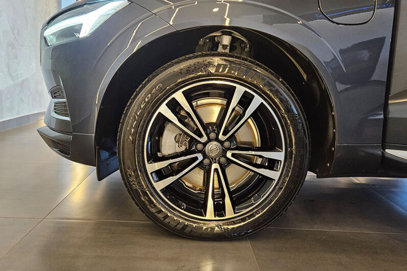 VOLVO XC60 2.0 T8 HYBRID MOMENTUM AWD GEARTRONIC 2021